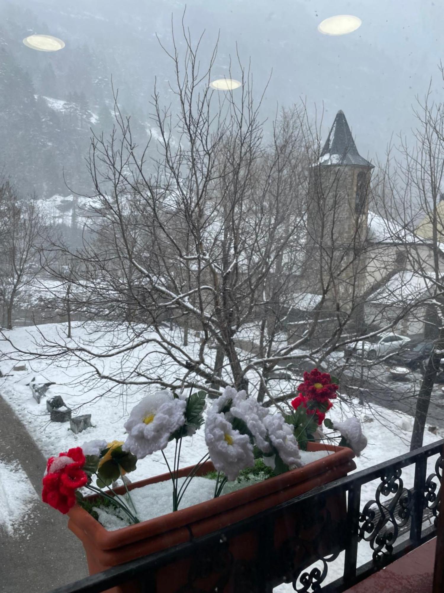 Apartahotel Canfranc Exterior foto